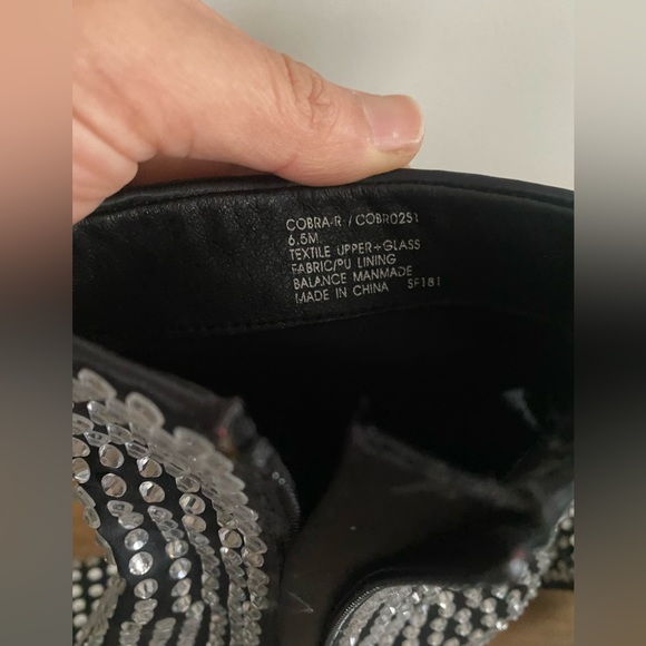 Cobra Bootie in Black
Steve Madden - Picture 6 of 10